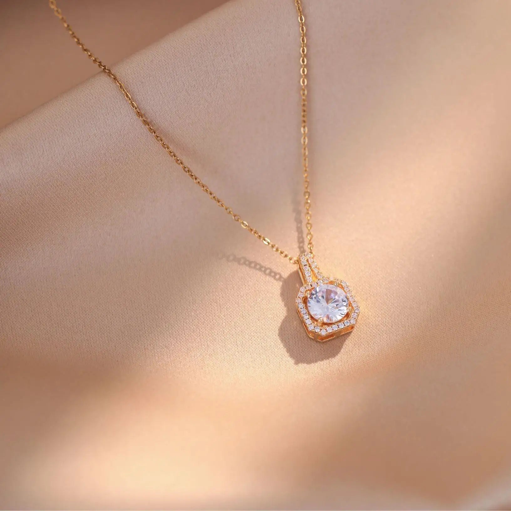 US Local Stock Zircon Pendant daily Wear Luxury Necklace High Quality Gold Plating Wedding Banquet Necklace holiday Gift