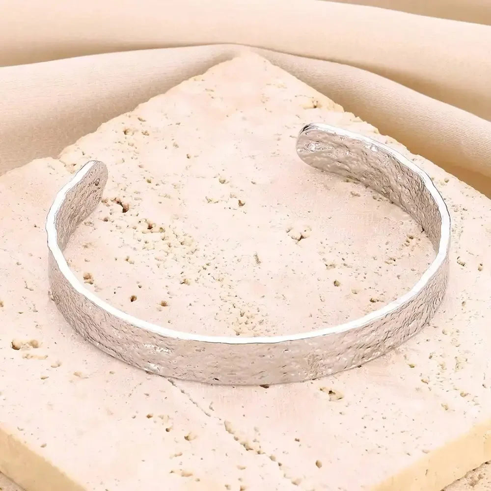 Bracelet à fleurs délicates en acier inoxydable, couleur or, manchette ouverte pour femmes, bijoux de mariage, accessoires de fête de vacances, cadeaux